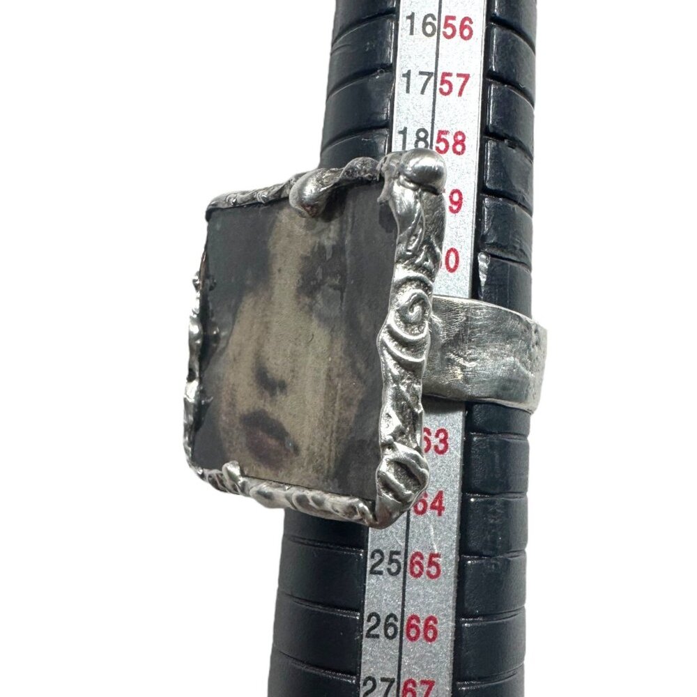 Handcrafted Artisan Silver & Glass Statement Ring Abstract Woman Portrait Design - Picture 8 of 17